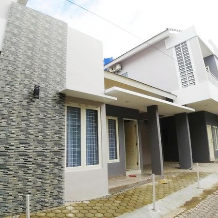 Omah Bondi Family Homestay By Fh Stay Yogyakarta Kültér fotó